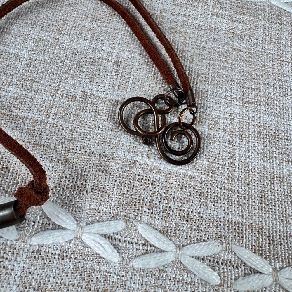 Vintage Black and Bronze Swirl Pendant Necklace - Picture 10 of 12